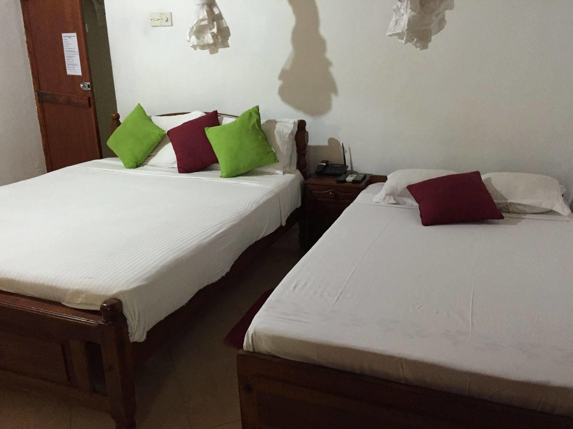 Pinidiya Resort أنرادابورام المظهر الخارجي الصورة